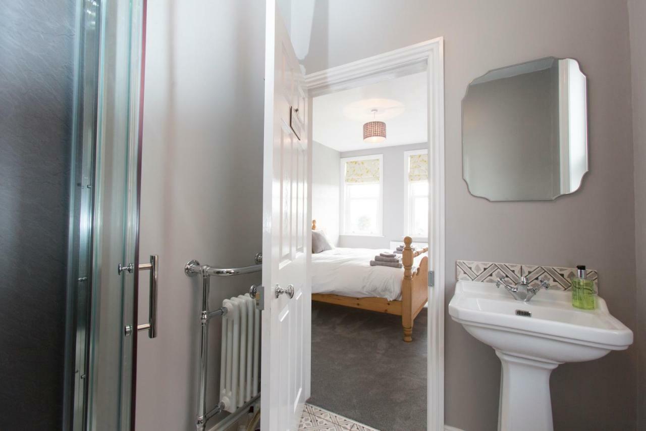 Fernleigh Bed & Breakfast Robin Hood's Bay Bagian luar foto
