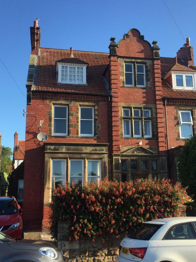 Fernleigh Bed & Breakfast Robin Hood's Bay Bagian luar foto