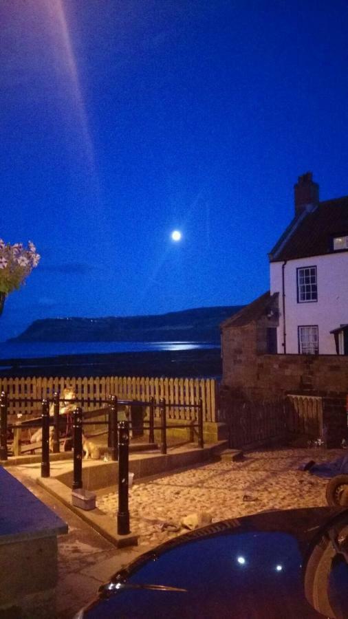 Fernleigh Bed & Breakfast Robin Hood's Bay Bagian luar foto
