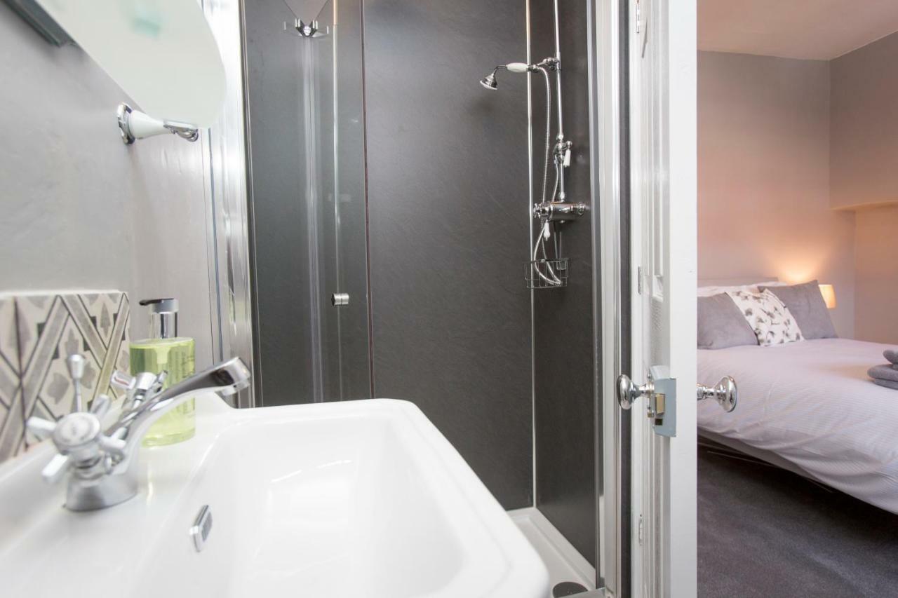 Fernleigh Bed & Breakfast Robin Hood's Bay Bagian luar foto